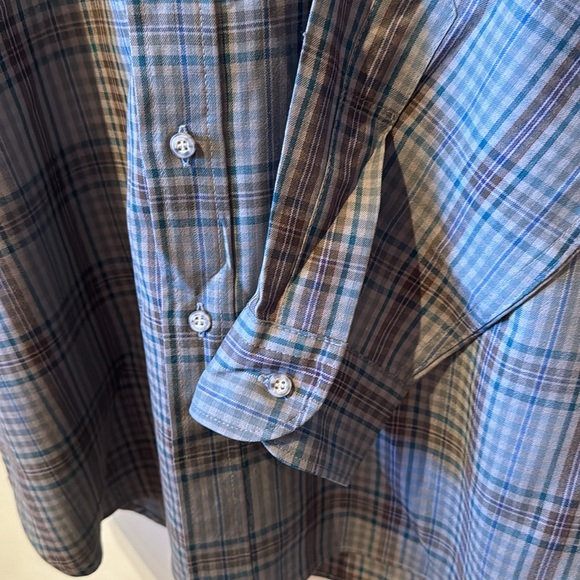 Pendleton USA 100% virgin wool, Size Large button up EUC flannel plaid light - Picture 4 of 8